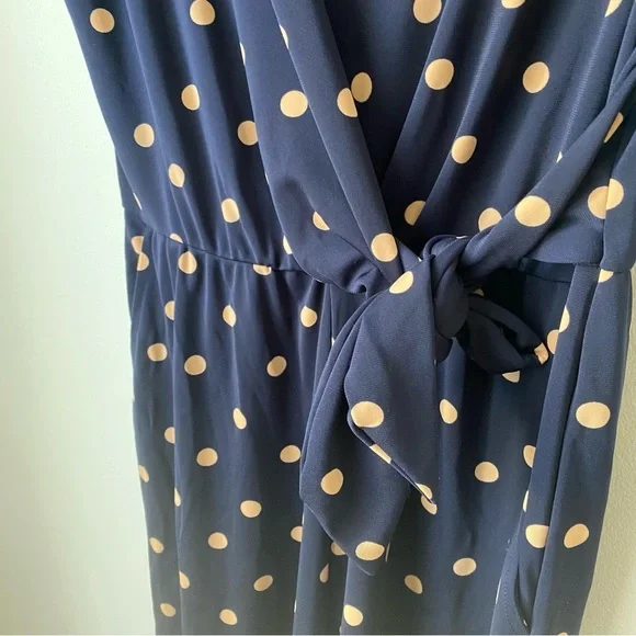 Banana Republic navy and cream polka dot PRINT TIE-FRONT CROPPED JUMPSUIT‎ - Picture 6 of 6